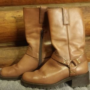 Girls BP boots sz 5.5M